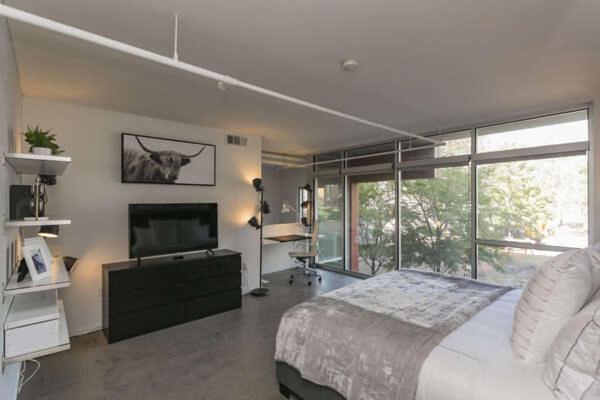 Luxe + Modern Johnny Cash Inspired Executive Condo Nashville Zewnętrze zdjęcie